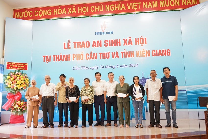 Petrovietnam thực hiện an sinh xã hội và phát động trồng cây tại TP Cần Thơ